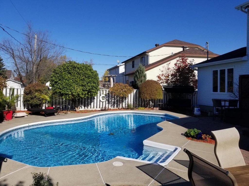 









332


Rue Desmarais

,
Varennes,




QC
J3X1M4

