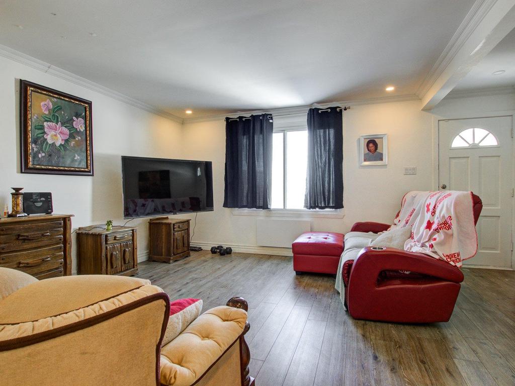 









4126

 - 4130


Rue de Charleroi

,
Montréal (Montréal-Nord),




QC
H1H1S8

