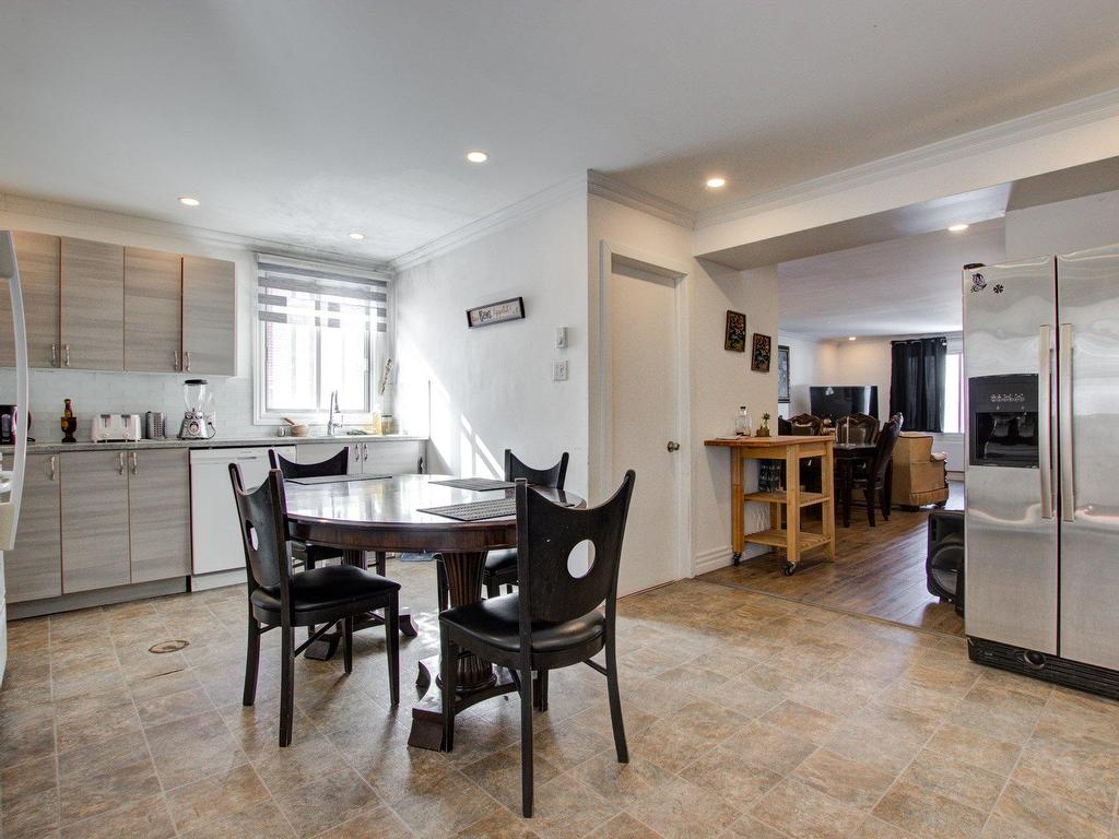 









4126

 - 4130


Rue de Charleroi

,
Montréal (Montréal-Nord),




QC
H1H1S8


