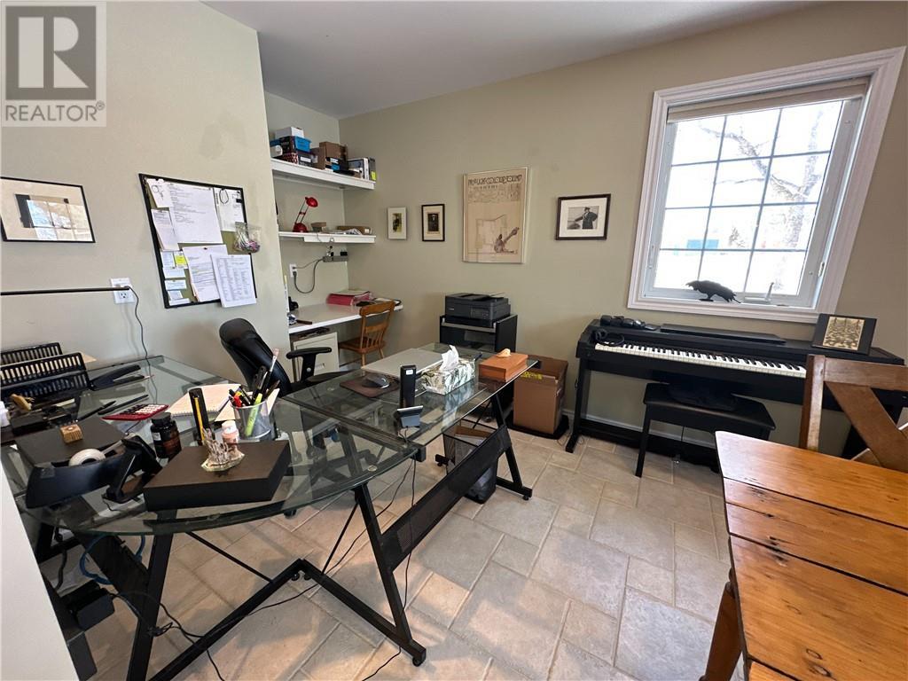 












78 Meredith Street W

,
Little Current,




Ontario
P0P1K0

