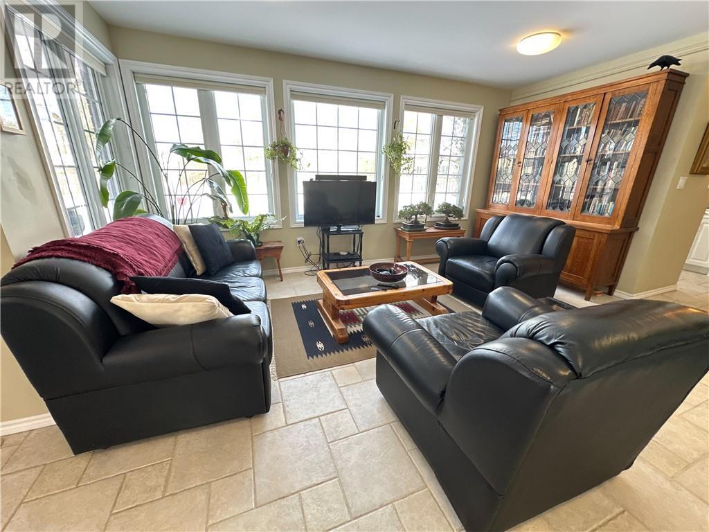 












78 Meredith Street W

,
Little Current,




Ontario
P0P1K0

