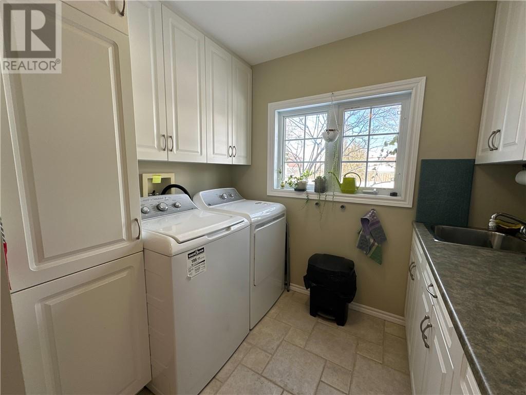 












78 Meredith Street W

,
Little Current,




Ontario
P0P1K0

