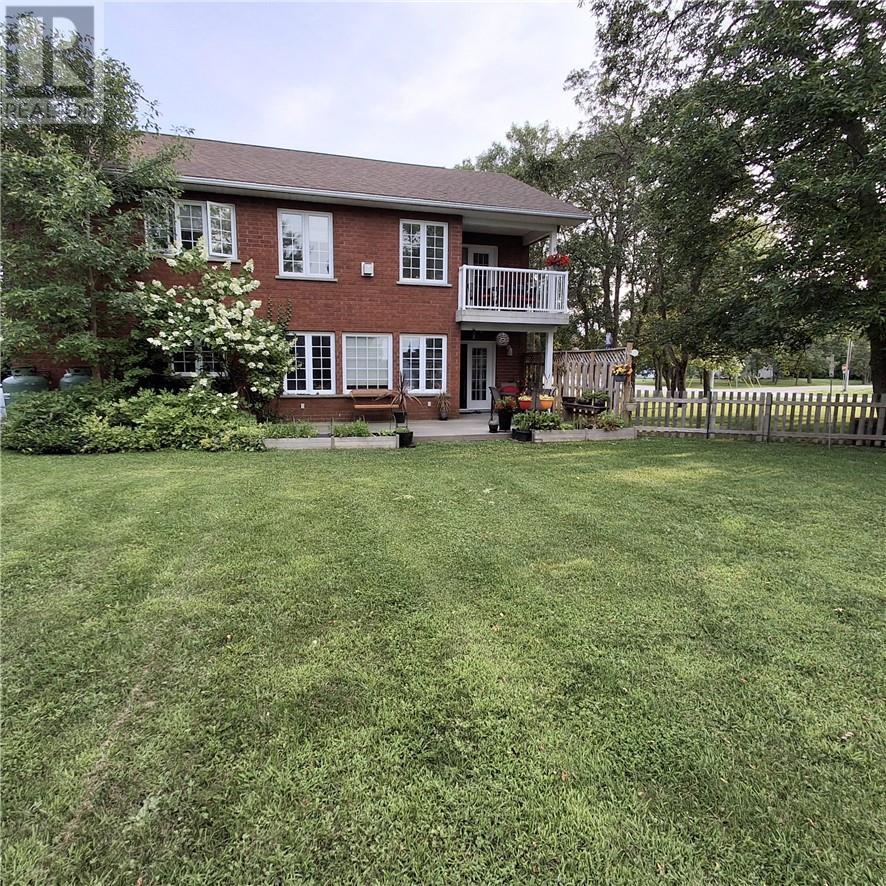 












78 Meredith Street W

,
Little Current,




Ontario
P0P1K0

