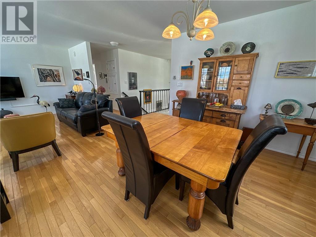 












78 Meredith Street W

,
Little Current,




Ontario
P0P1K0

