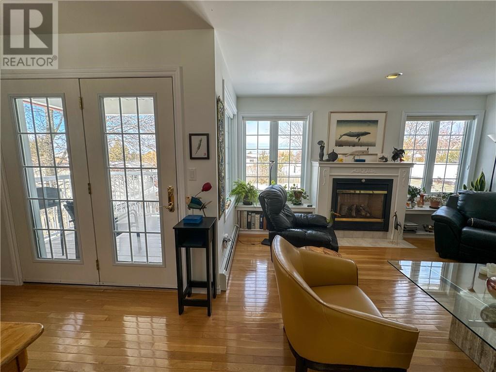 












78 Meredith Street W

,
Little Current,




Ontario
P0P1K0

