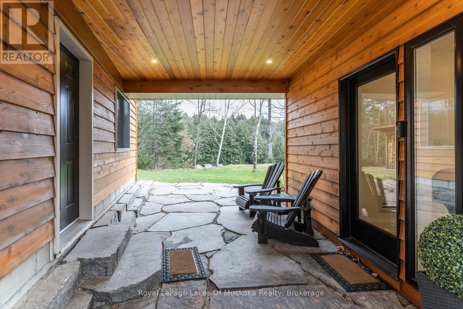 












1319 WOLF CIRCLE

,
Algonquin Highlands (Sherborne),




Ontario
P0A1E0

