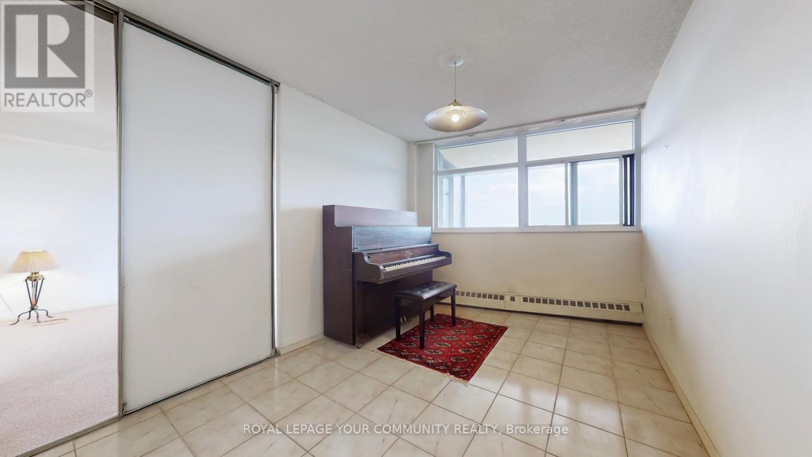 












1212 - 2050 BRIDLETOWNE CIRCLE

,
Toronto,




Ontario
M1W2V5

