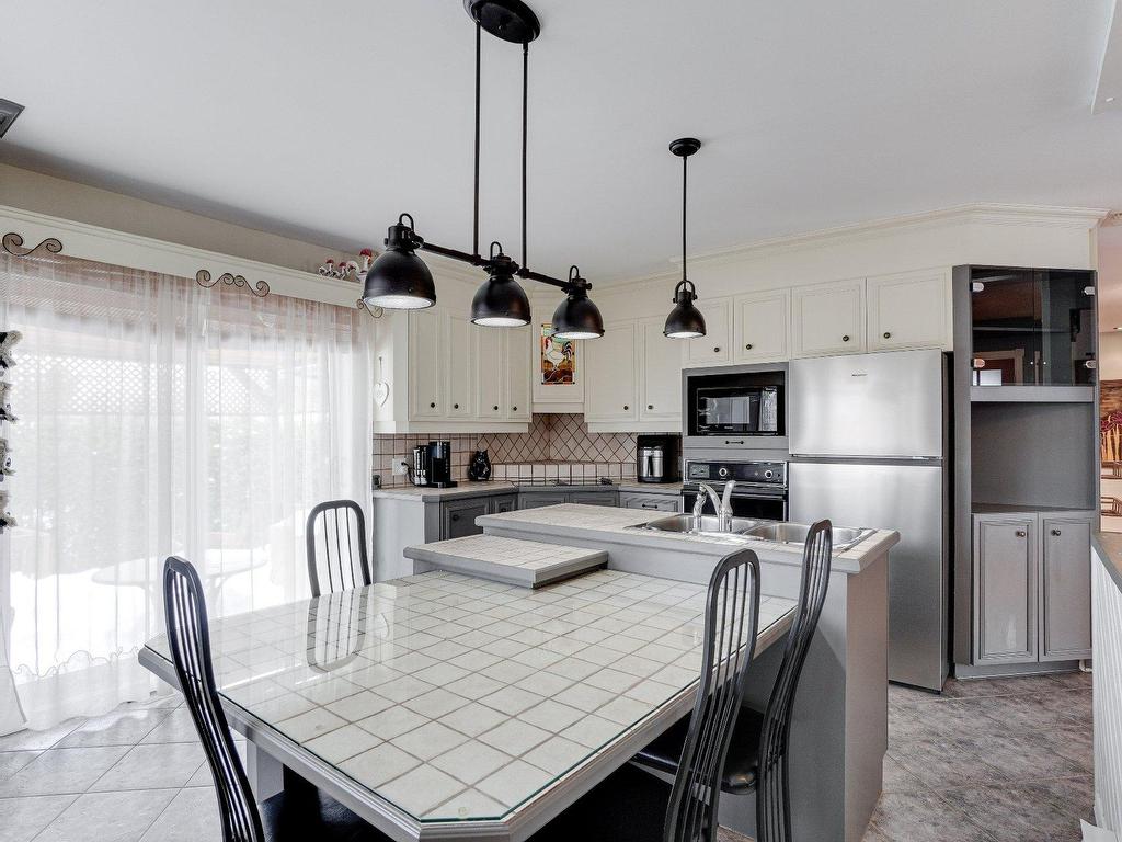 









162


Rue du Sacré-Coeur

,
Charlemagne,




QC
J5Z1X3

