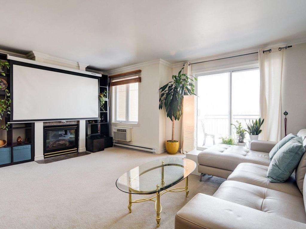 









6535


Boul. Chevrier

, 401,
Brossard,




QC
J4Z3T9

