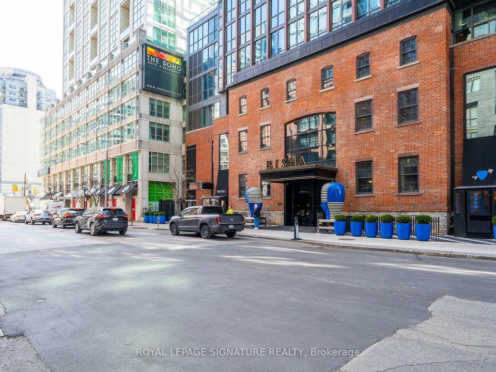 









35


Mercer

Street, 2514,
Toronto,




ON
M5V 0T8

