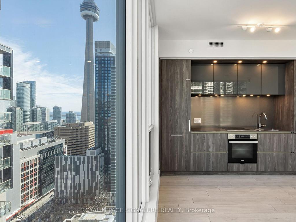 









35


Mercer

Street, 2514,
Toronto,




ON
M5V 0T8

