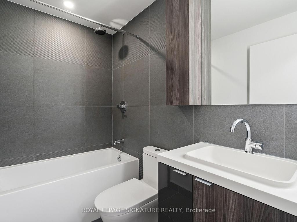 









35


Mercer

Street, 2514,
Toronto,




ON
M5V 0T8

