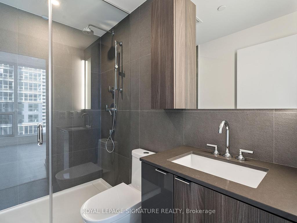 









35


Mercer

Street, 2514,
Toronto,




ON
M5V 0T8

