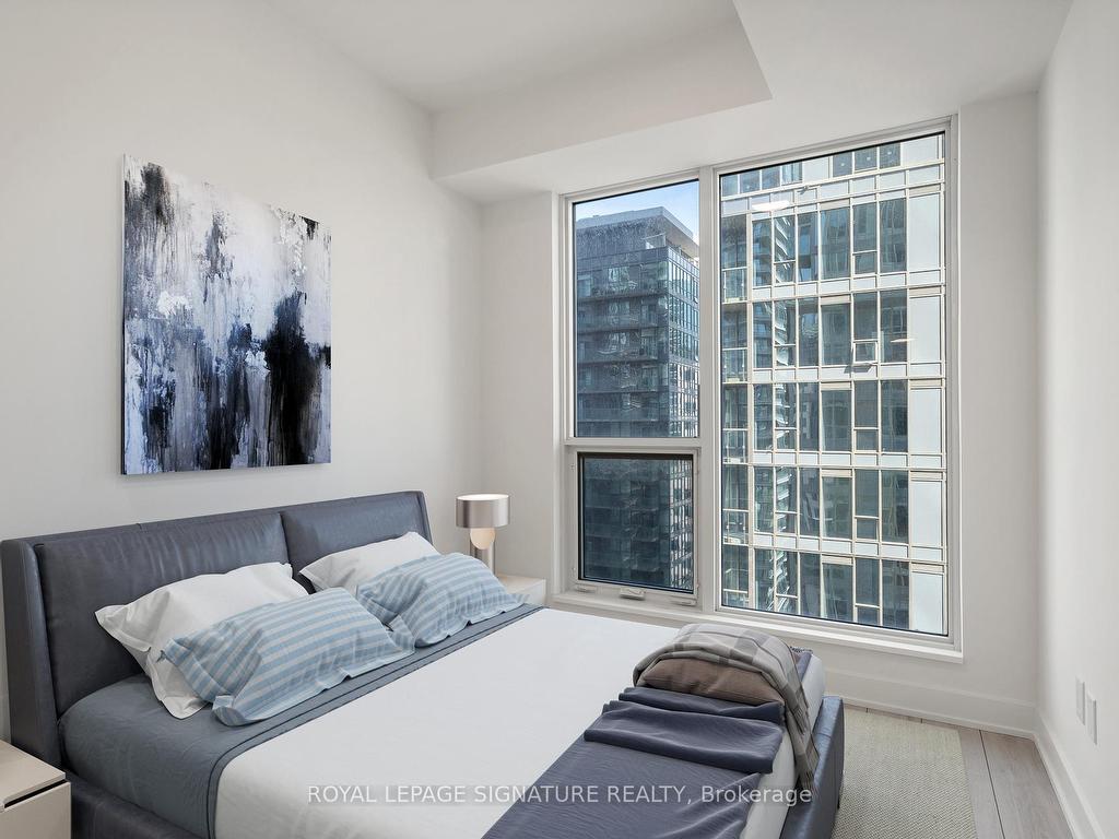 









35


Mercer

Street, 2514,
Toronto,




ON
M5V 0T8

