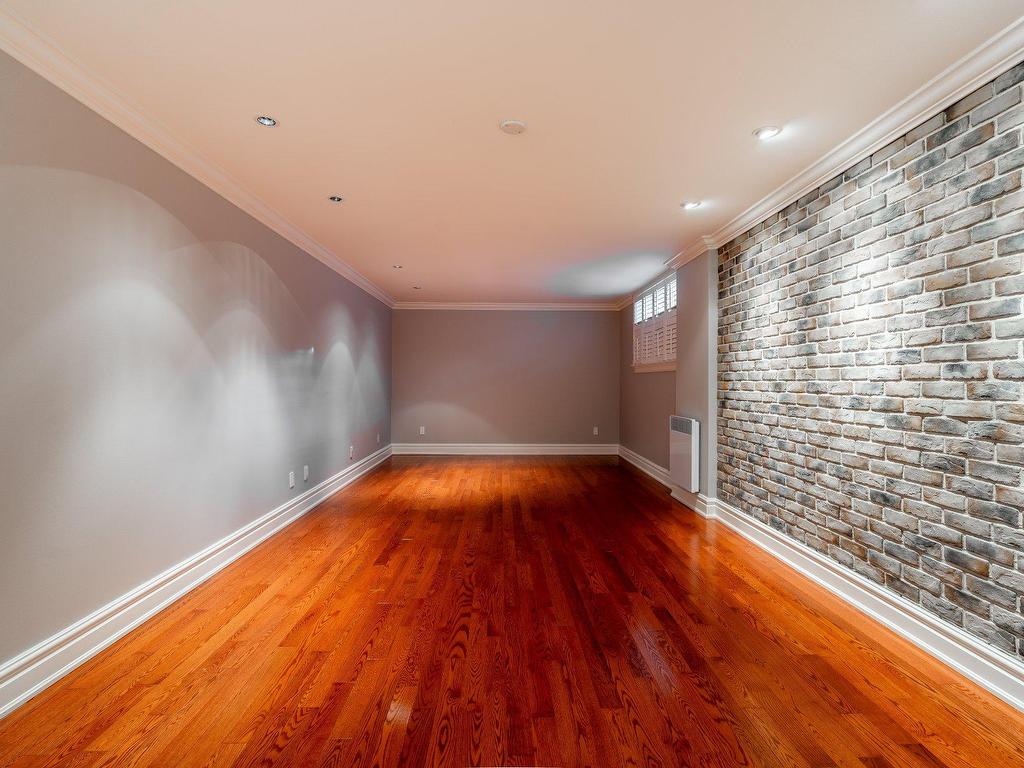 









105


Rue Chauveau

,
Repentigny (Repentigny),




QC
J6A5C5

