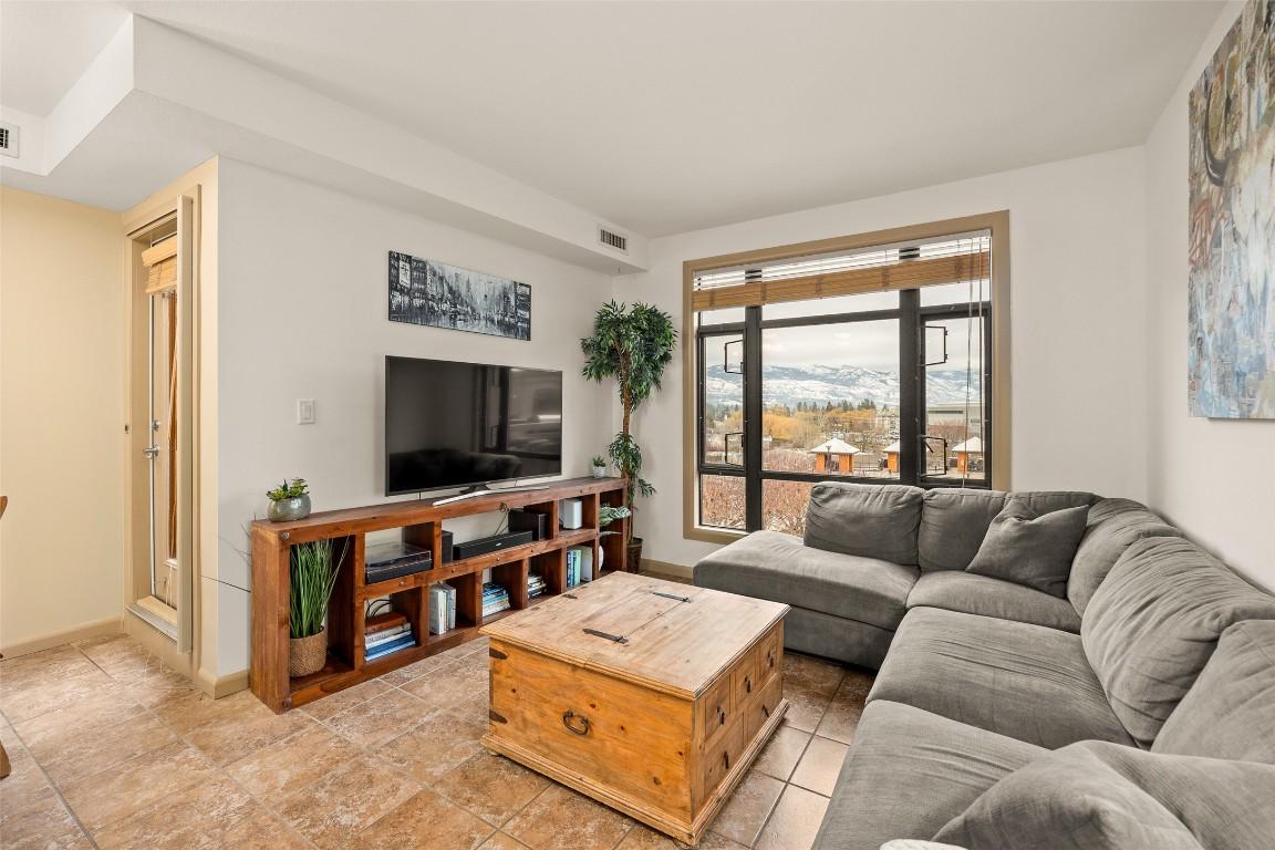 









654


Cook

Road, 627,
Kelowna,




BC
V1W 3G7

