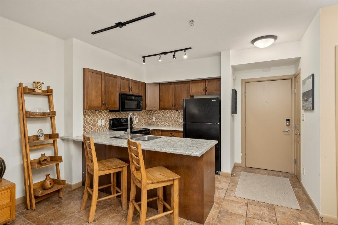 









654


Cook

Road, 627,
Kelowna,




BC
V1W 3G7

