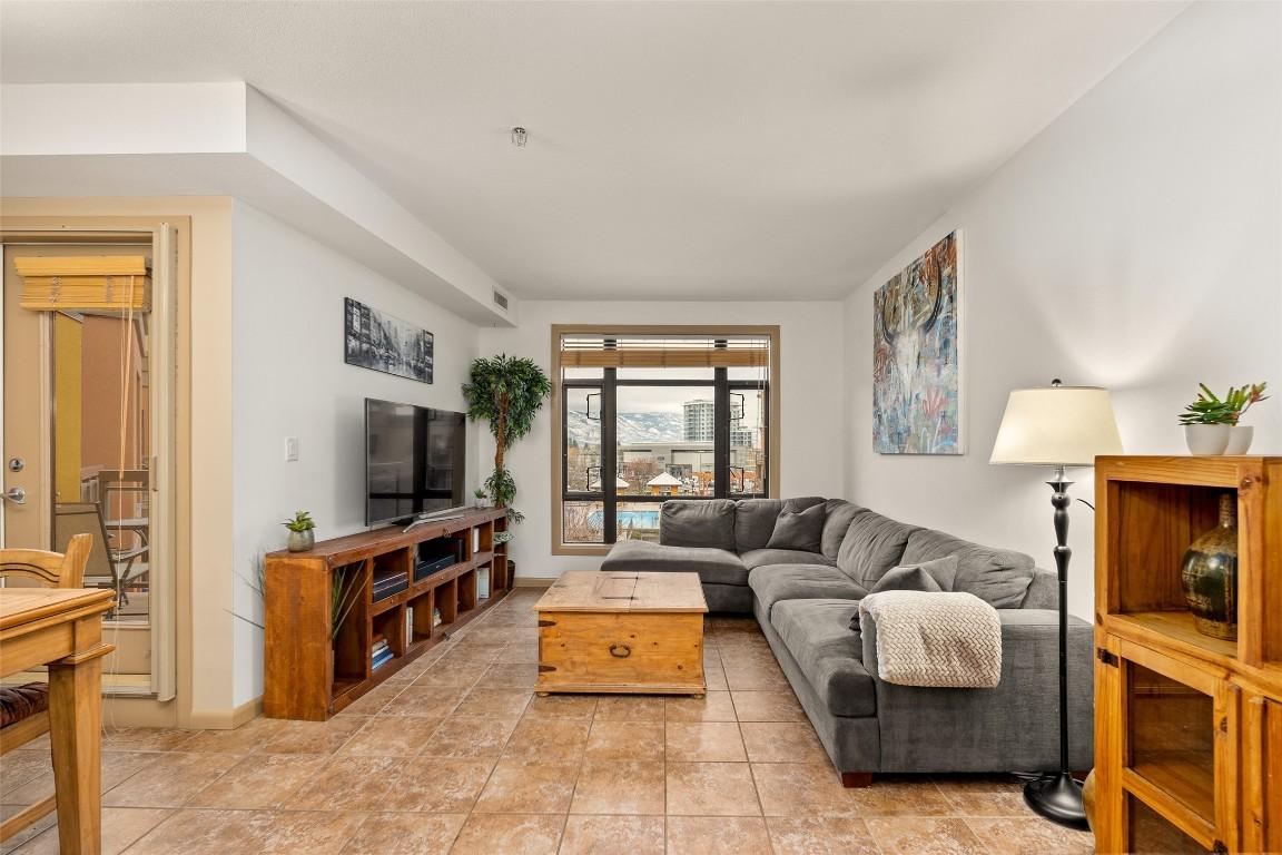 









654


Cook

Road, 627,
Kelowna,




BC
V1W 3G7

