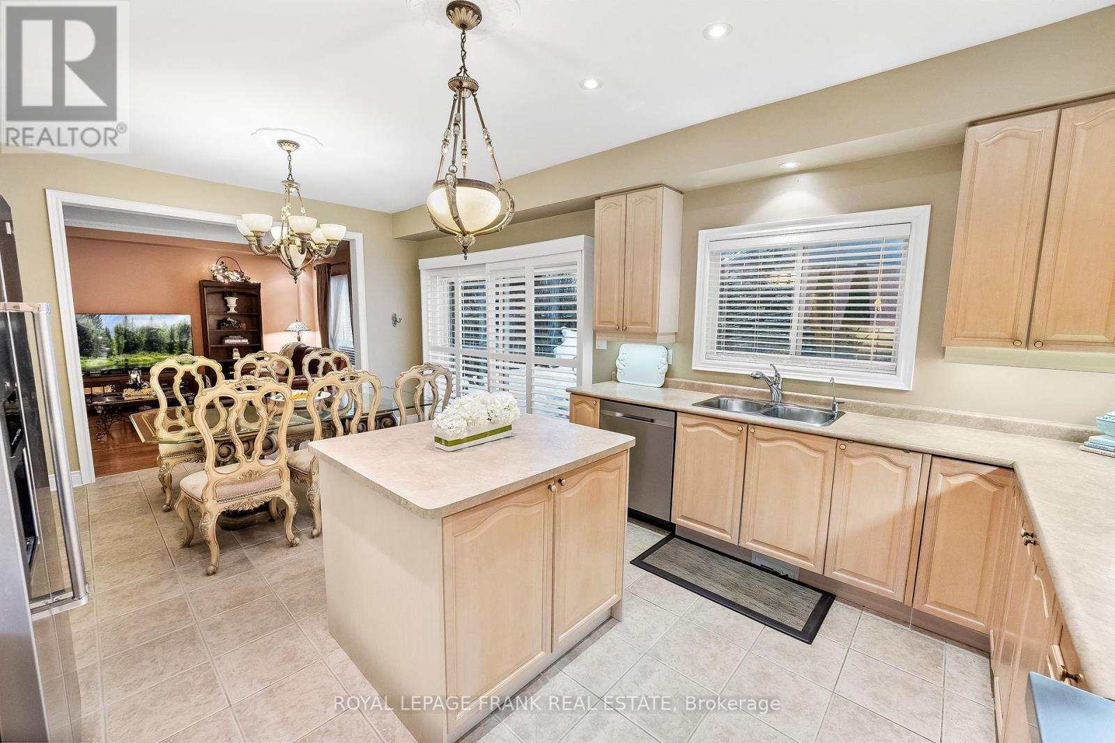 












125 SECOND AVENUE

,
Uxbridge,




Ontario
L9P2A2

