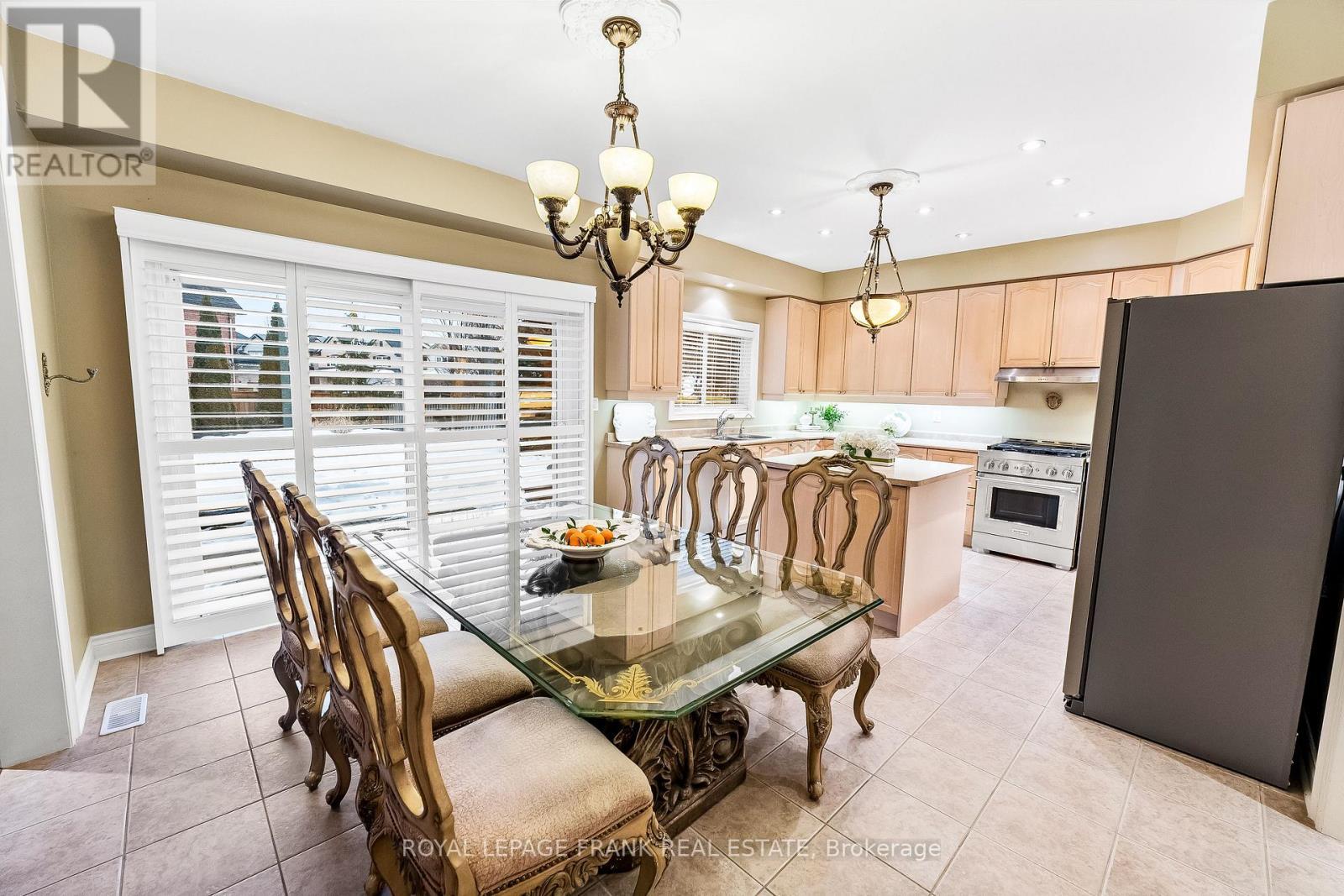 












125 SECOND AVENUE

,
Uxbridge,




Ontario
L9P2A2

