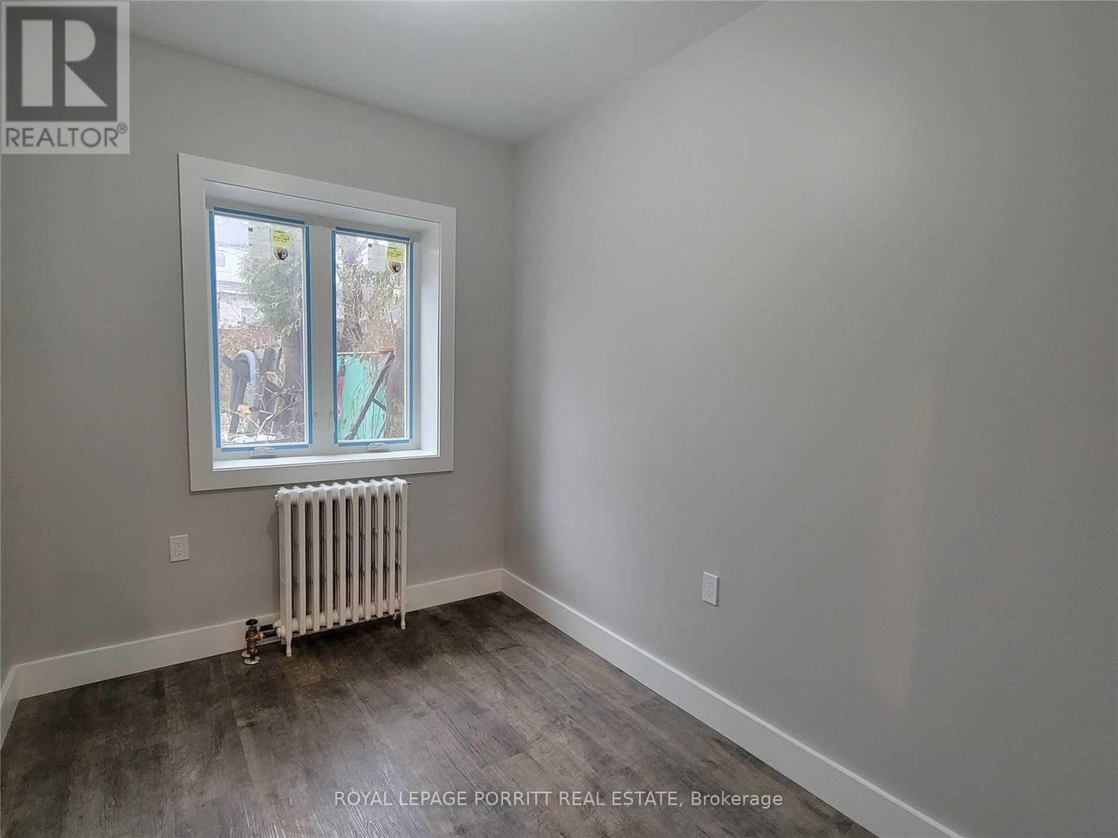 












1 - 333 SILVERTHORN AVENUE

,
Toronto,




Ontario
M6N3K5


