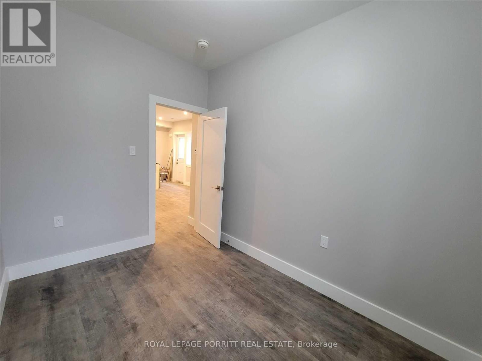 












1 - 333 SILVERTHORN AVENUE

,
Toronto,




Ontario
M6N3K5

