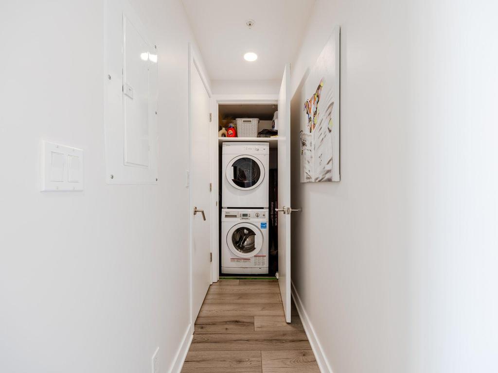 









1288


Av. des Canadiens-de-Montréal

, 2705,
Montréal (Ville-Marie),




QC
H3B3B3

