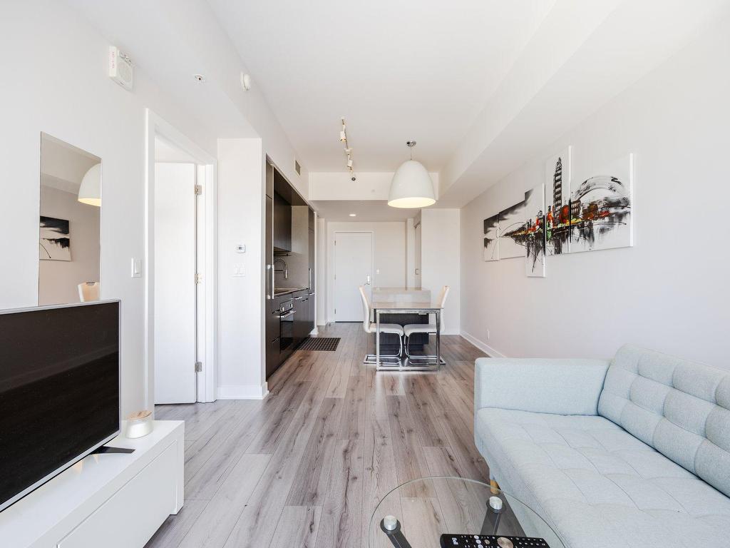 









1288


Av. des Canadiens-de-Montréal

, 2705,
Montréal (Ville-Marie),




QC
H3B3B3

