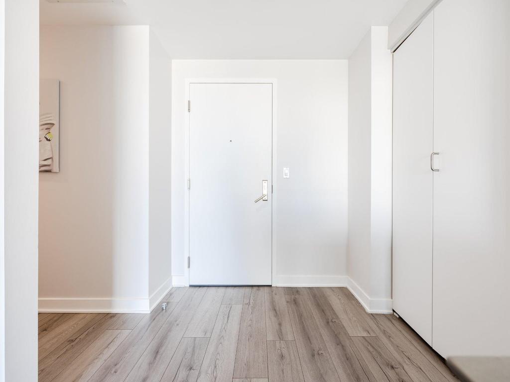 









1288


Av. des Canadiens-de-Montréal

, 2705,
Montréal (Ville-Marie),




QC
H3B3B3

