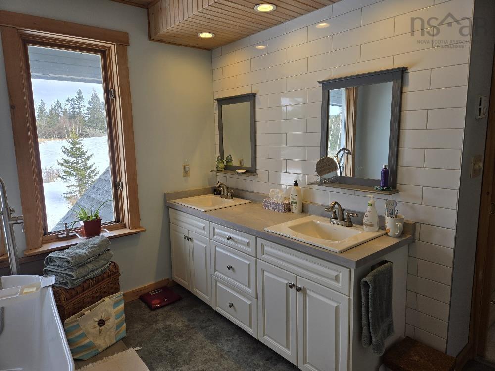 












164 Kenomee Heights Lane

,
Upper Economy,




NS
B0M 1J0

