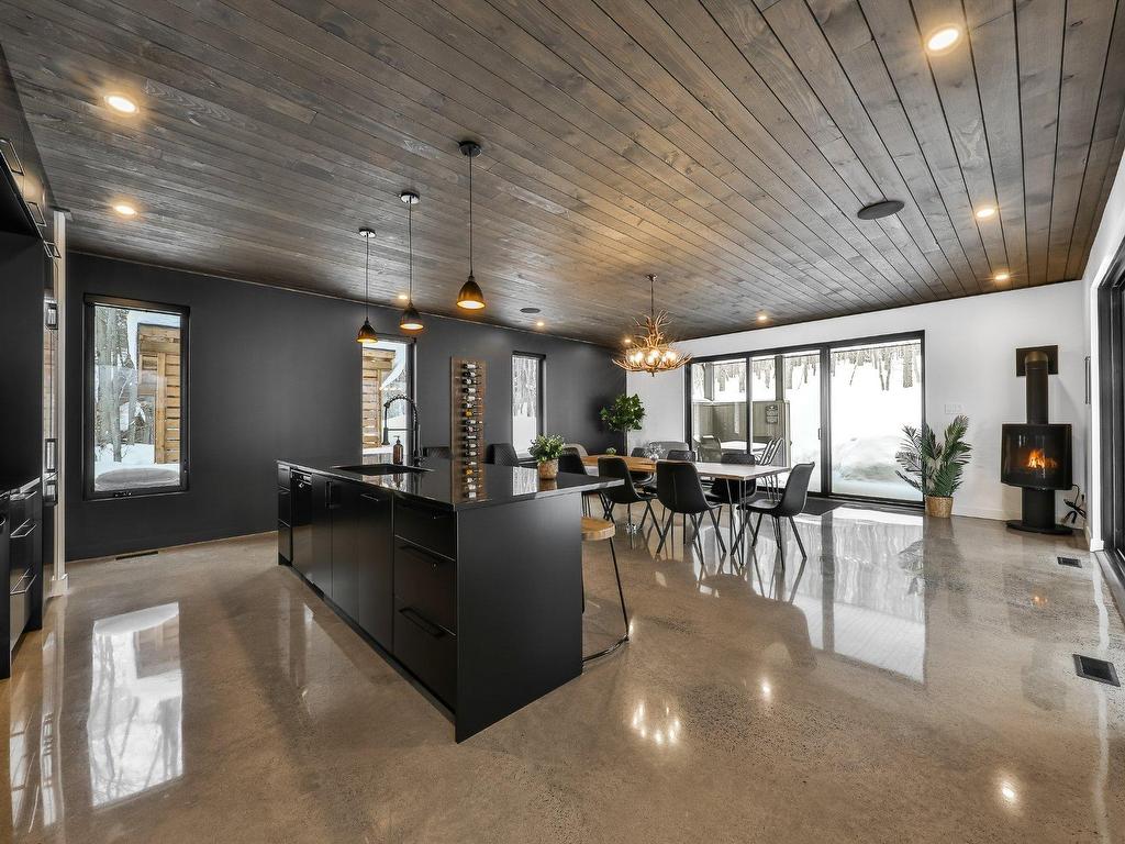 









162


Allée du 5e

,
Mont-Blanc,




QC
J0T2G0


