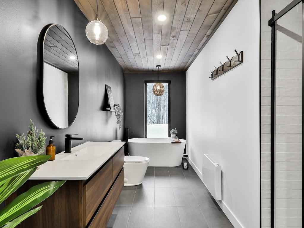 









162


Allée du 5e

,
Mont-Blanc,




QC
J0T2G0

