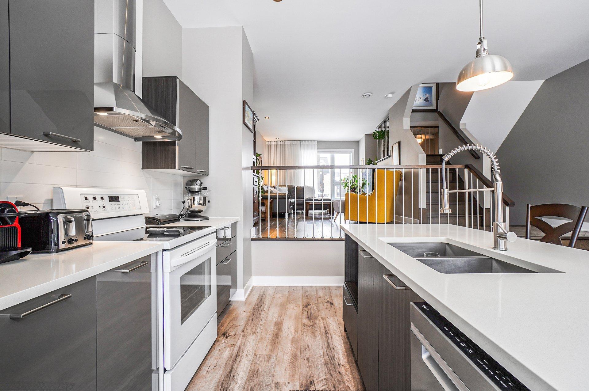 









667


Rue Anne-Hébert

,
Terrebonne (Terrebonne),




QC
J6Y0N2

