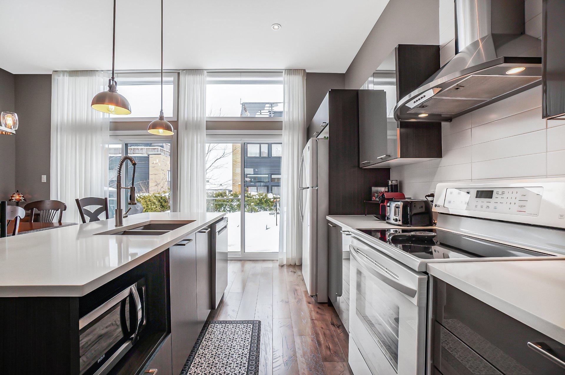 









667


Rue Anne-Hébert

,
Terrebonne (Terrebonne),




QC
J6Y0N2

