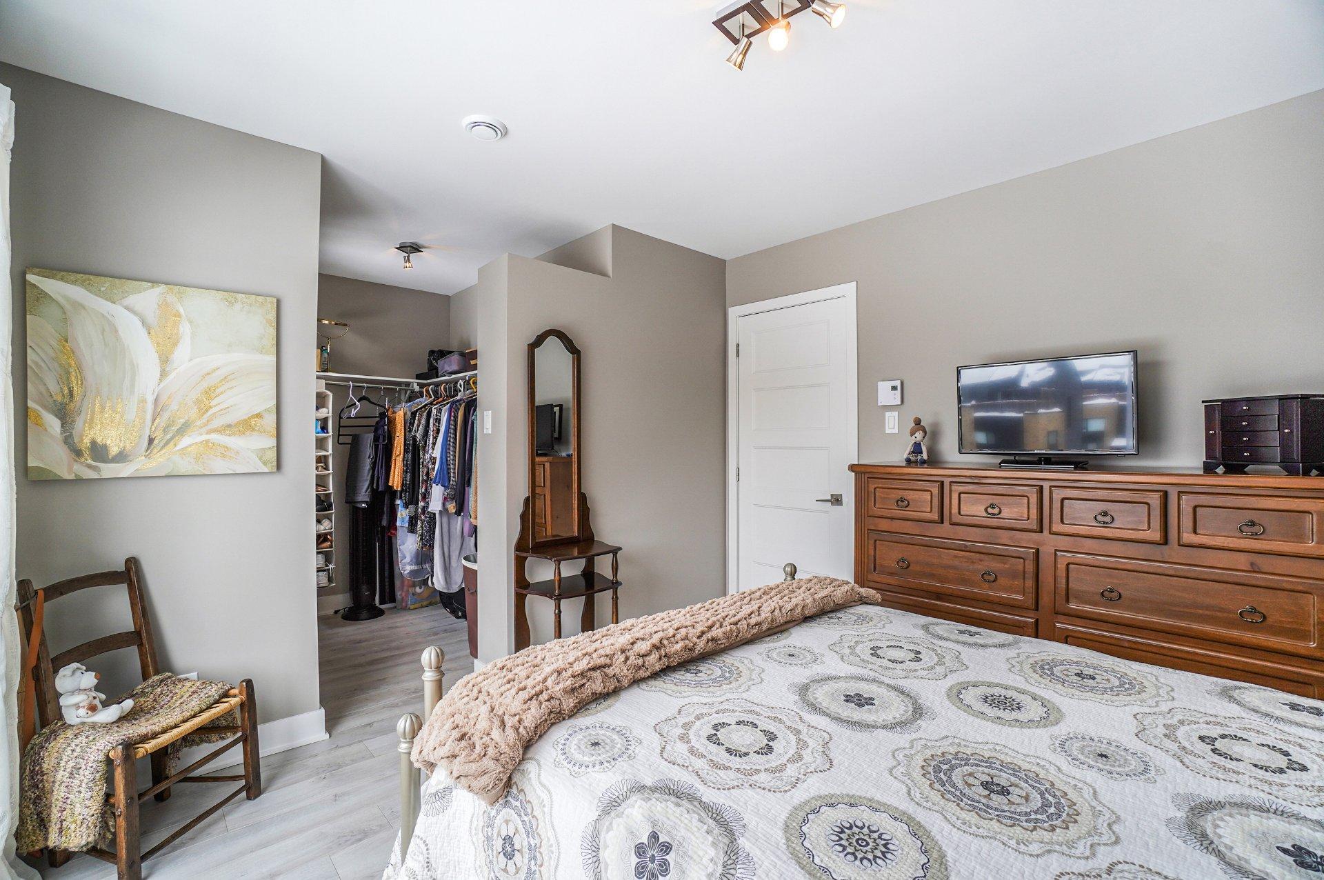 









667


Rue Anne-Hébert

,
Terrebonne (Terrebonne),




QC
J6Y0N2

