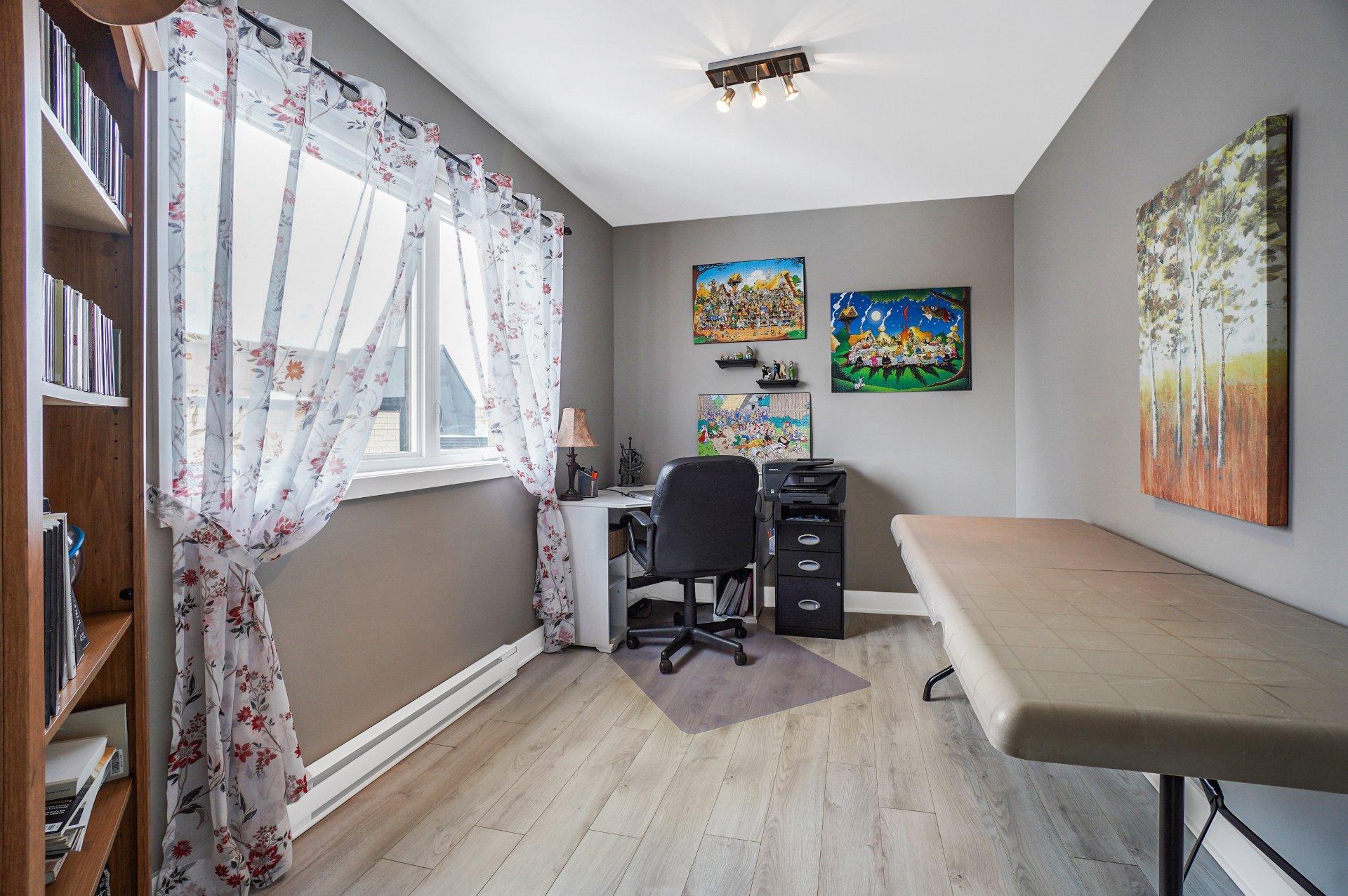 









667


Rue Anne-Hébert

,
Terrebonne (Terrebonne),




QC
J6Y0N2

