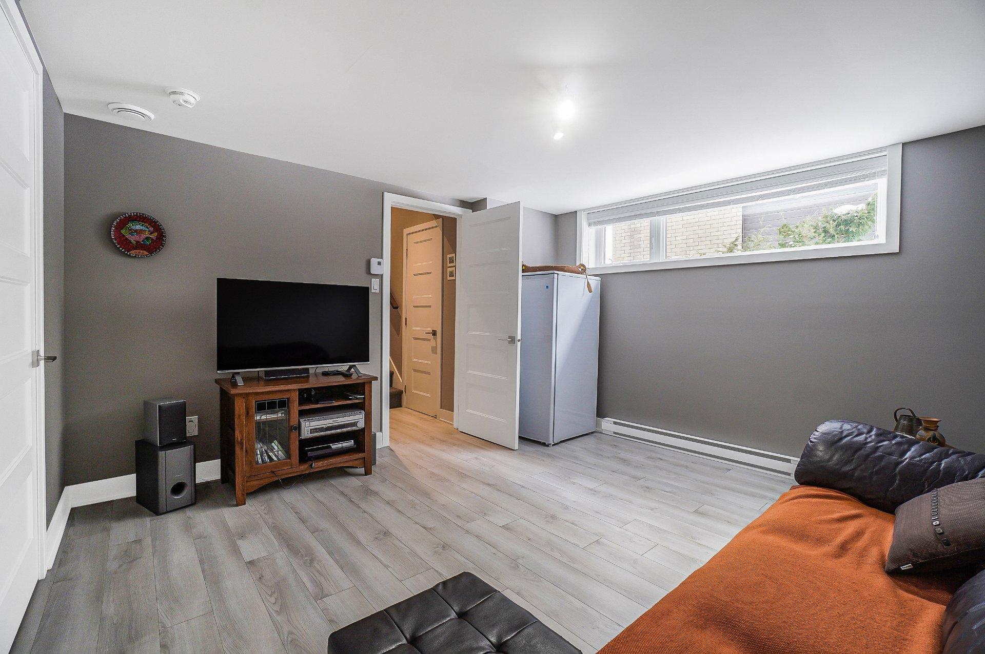 









667


Rue Anne-Hébert

,
Terrebonne (Terrebonne),




QC
J6Y0N2

