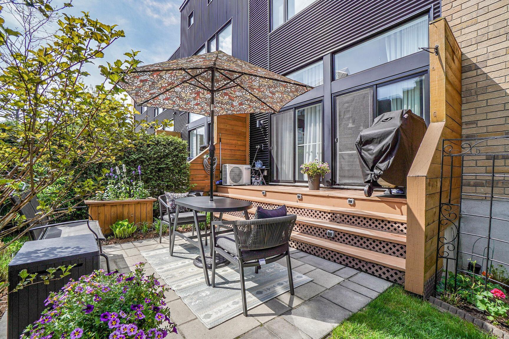 









667


Rue Anne-Hébert

,
Terrebonne (Terrebonne),




QC
J6Y0N2

