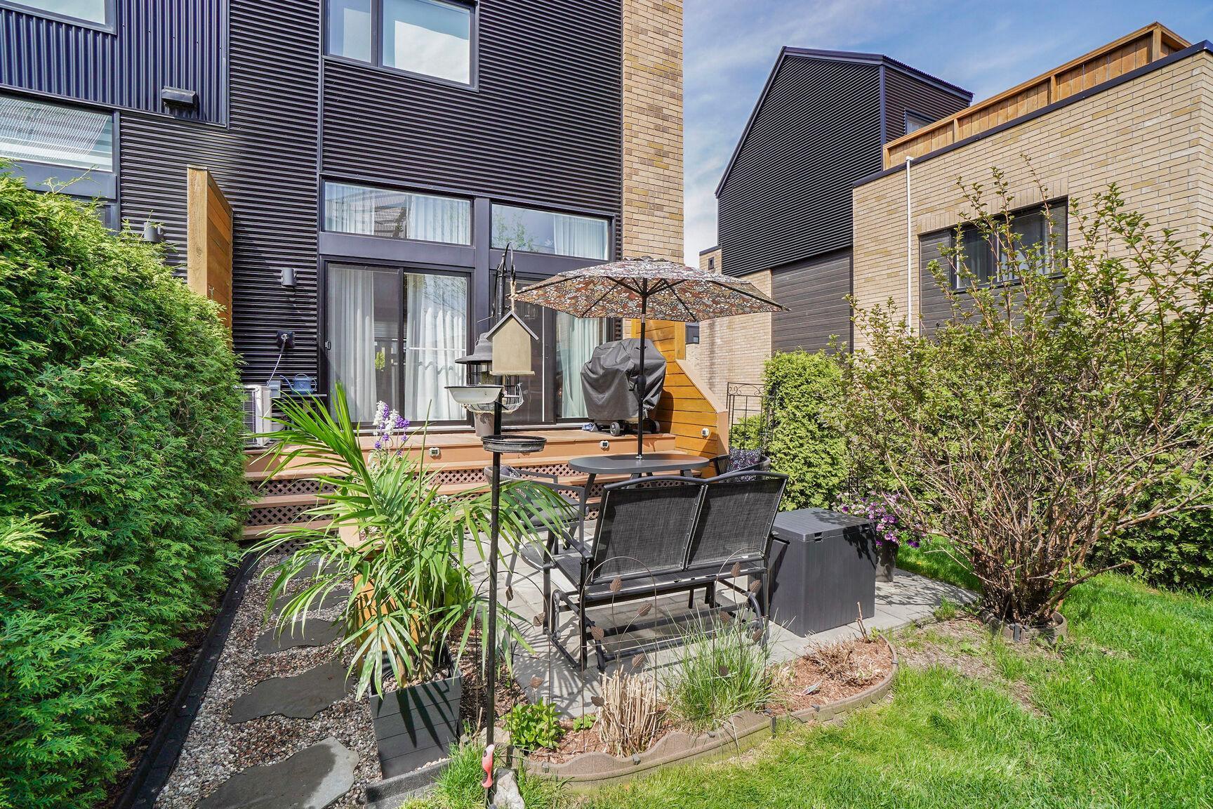 









667


Rue Anne-Hébert

,
Terrebonne (Terrebonne),




QC
J6Y0N2

