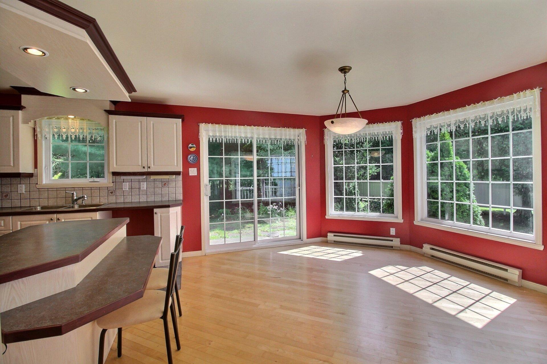 









1574


Ch. de Stratford

,
Stratford,




QC
G0Y1P0

