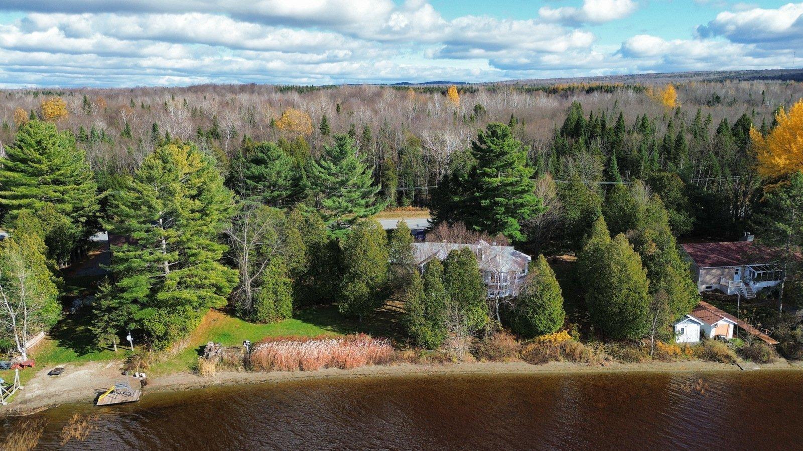 









1574


Ch. de Stratford

,
Stratford,




QC
G0Y1P0

