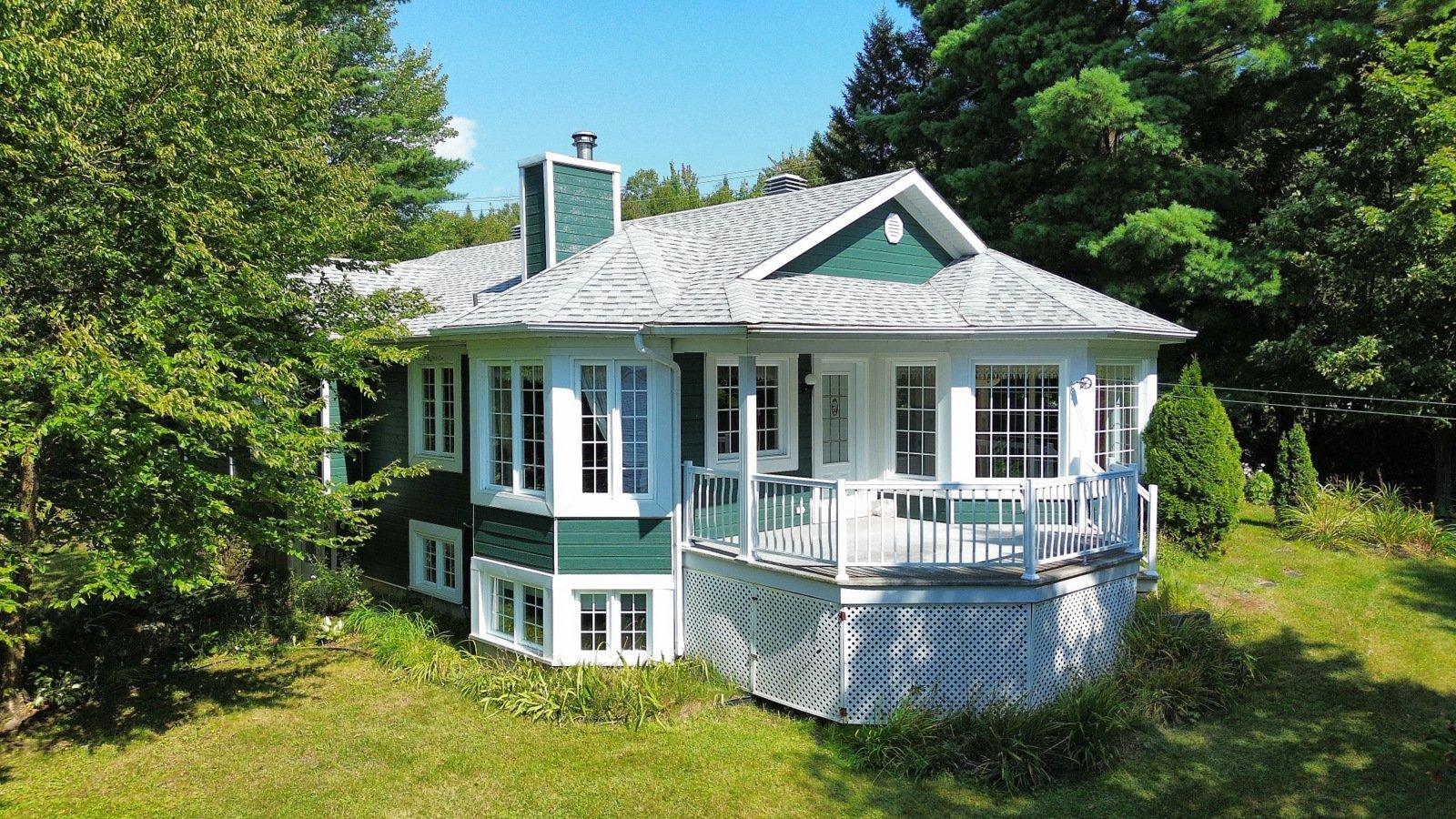 









1574


Ch. de Stratford

,
Stratford,




QC
G0Y1P0

