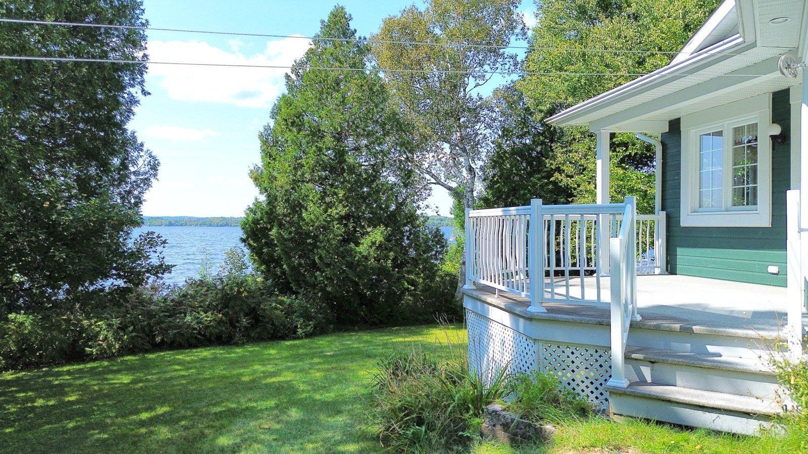 









1574


Ch. de Stratford

,
Stratford,




QC
G0Y1P0

