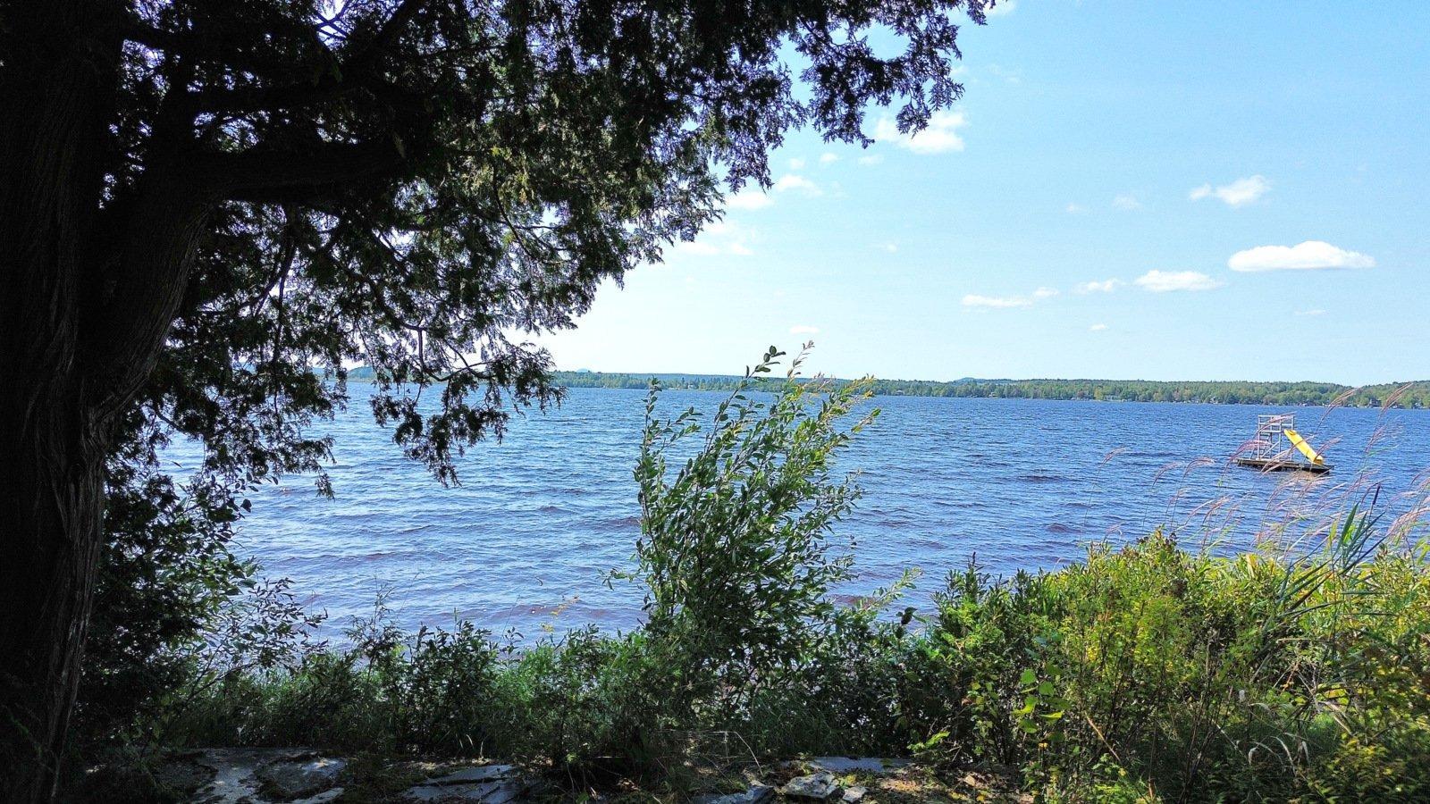 









1574


Ch. de Stratford

,
Stratford,




QC
G0Y1P0

