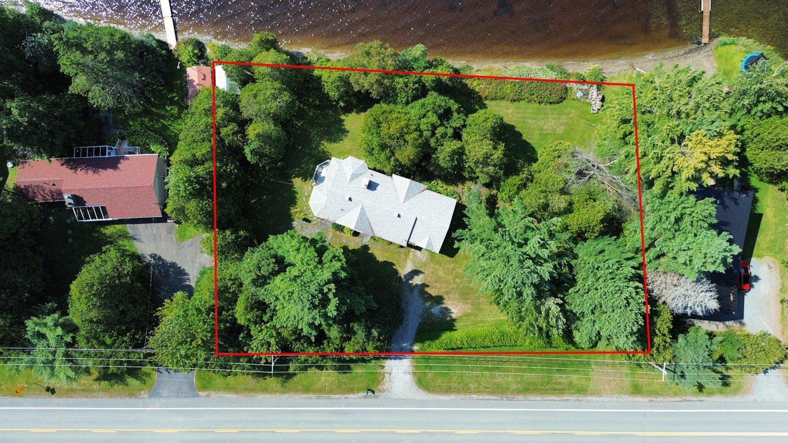 









1574


Ch. de Stratford

,
Stratford,




QC
G0Y1P0

