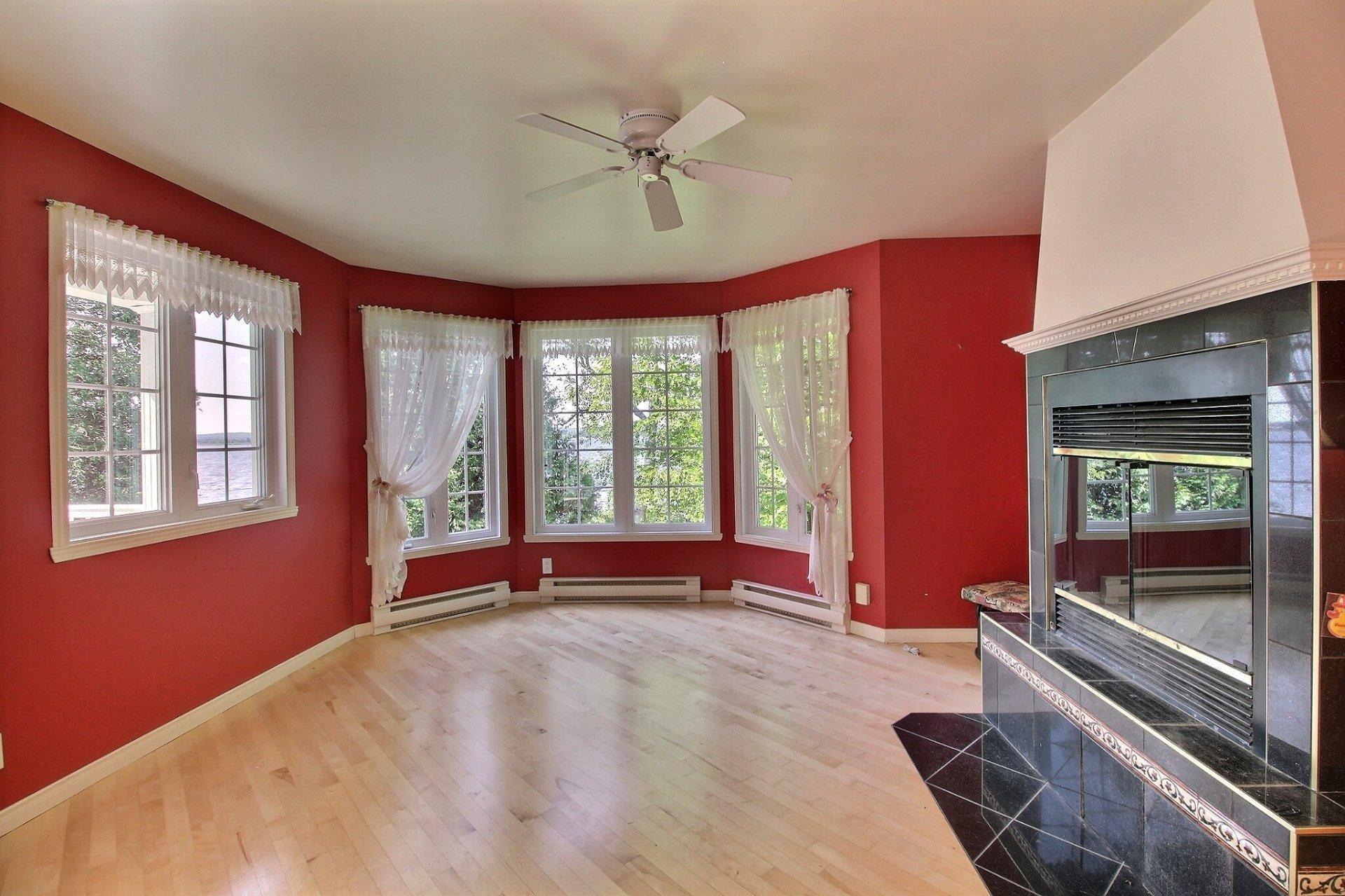 









1574


Ch. de Stratford

,
Stratford,




QC
G0Y1P0

