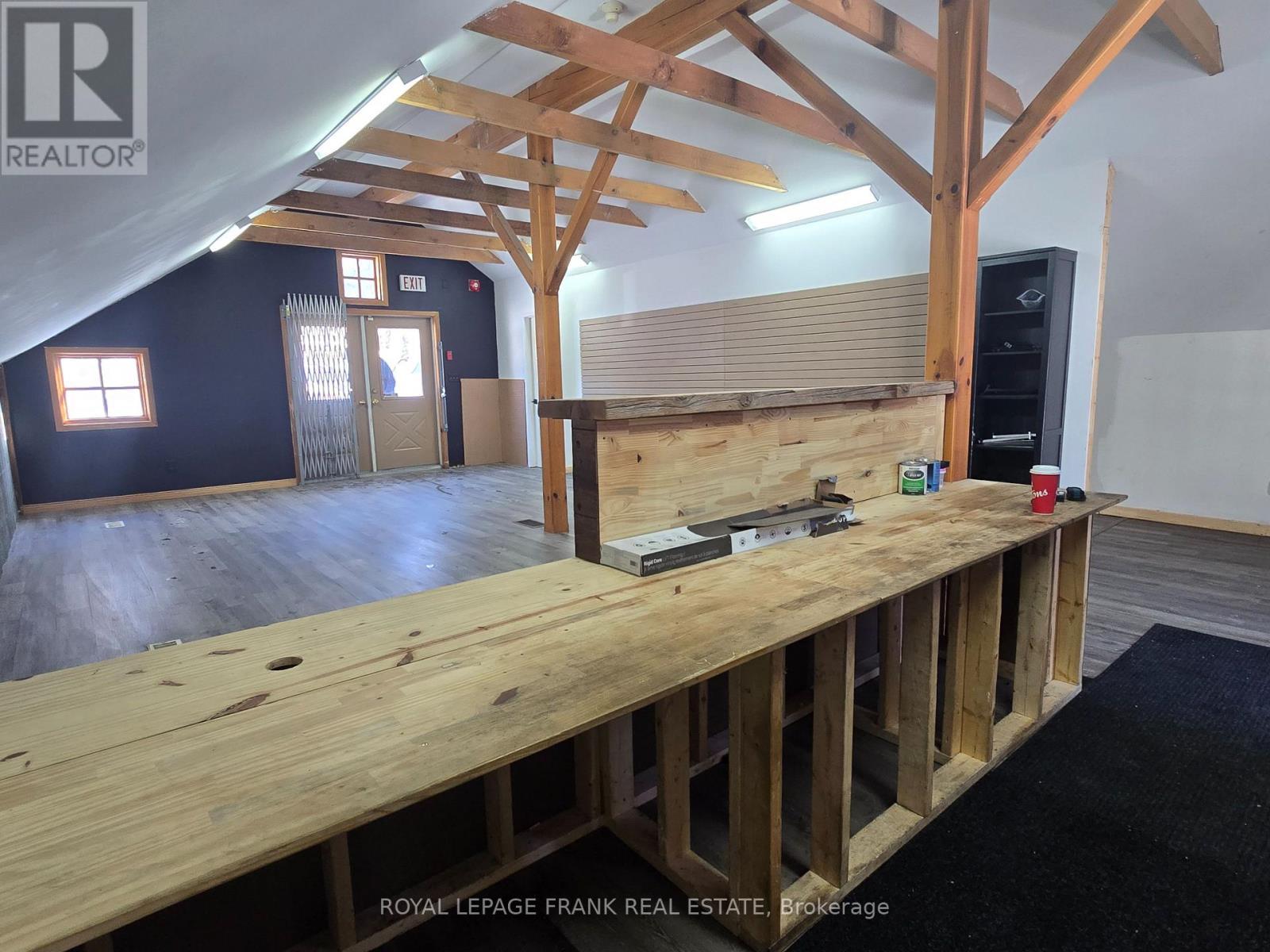 












116 KING STREET W

,
Clarington (Bowmanville),




Ontario
L1C1N5

