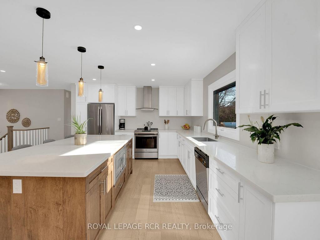









8


Cook

Drive,
King,




ON
L7B 0E5

