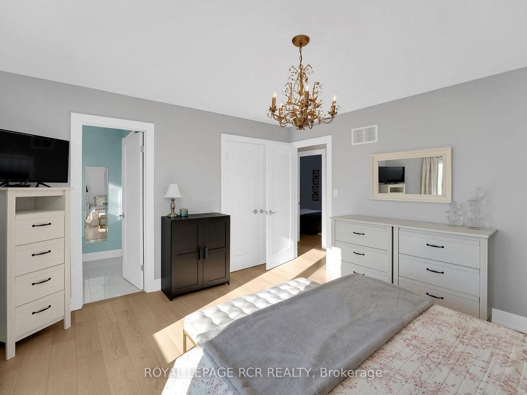 









8


Cook

Drive,
King,




ON
L7B 0E5

