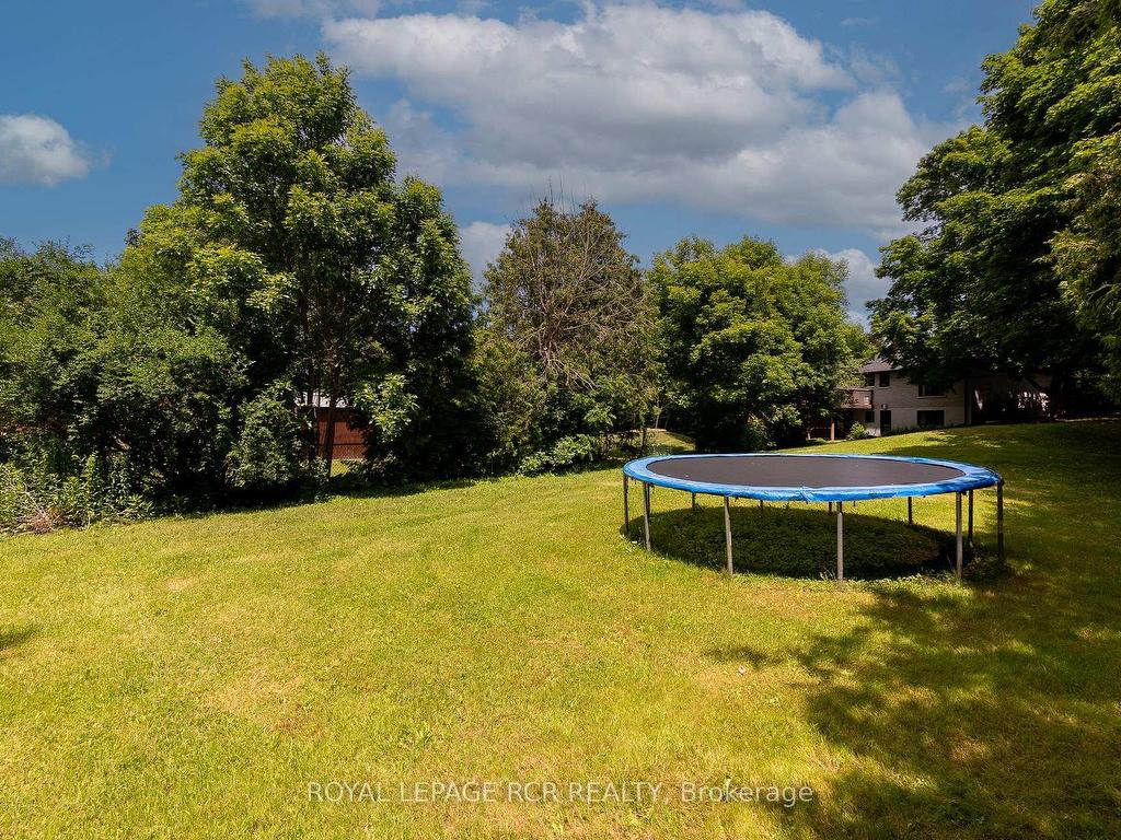 









8


Cook

Drive,
King,




ON
L7B 0E5

